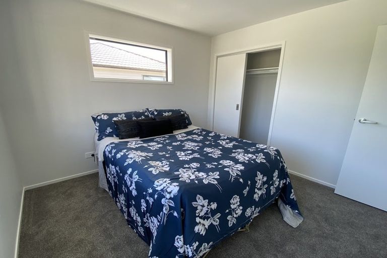 Photo of property in 1 Eric Gifford Drive, Ranui, Auckland, 0612
