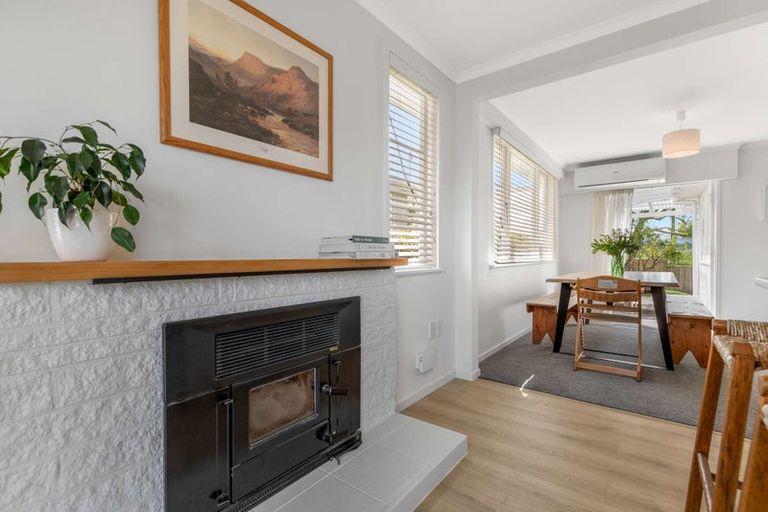 Photo of property in 37 Waterloo Crescent, Hokowhitu, Palmerston North, 4410