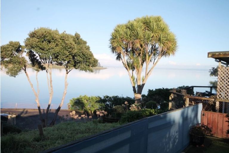 Photo of property in 563 Weymouth Road, Weymouth, Auckland, 2103