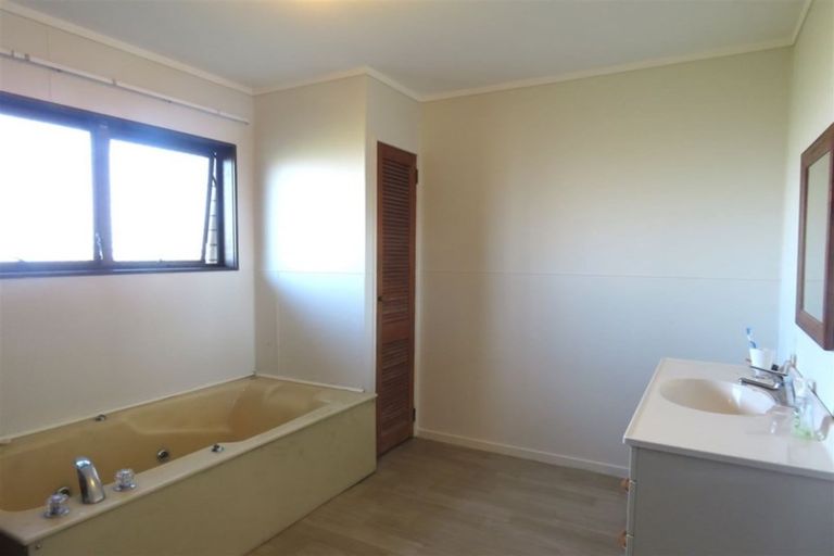 Photo of property in 489 Ruapekapeka Road, Towai, Hikurangi, 0182