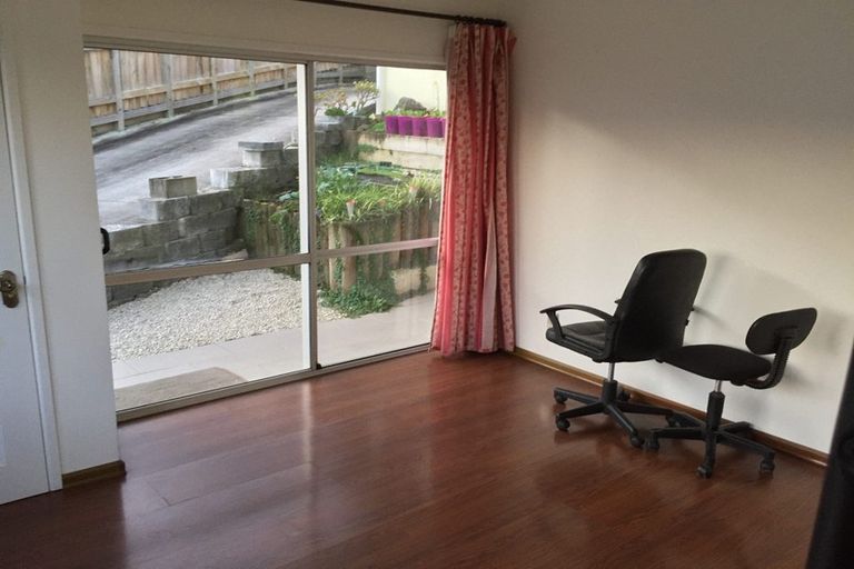 Photo of property in 31 Sequoia Place, Sunnynook, Auckland, 0620