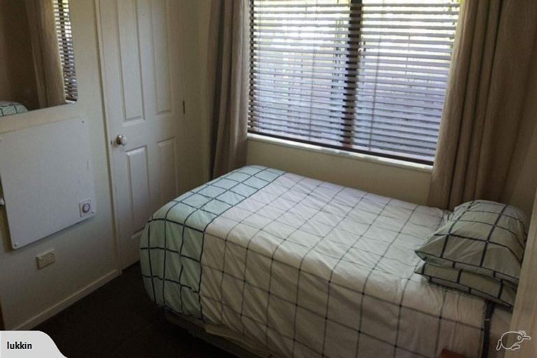 Photo of property in 2/188 Finlayson Avenue, Clendon Park, Auckland, 2103