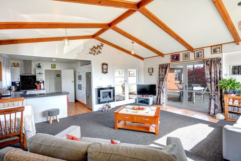 Photo of property in 9 Tweed Street, Kinmont Park, Mosgiel, 9024