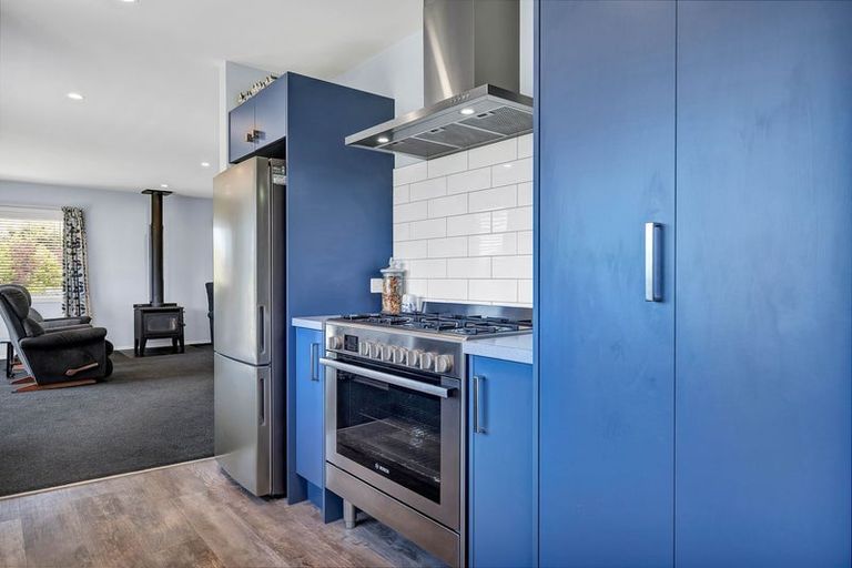 Photo of property in 43 Carrs Road, Urenui, 4377