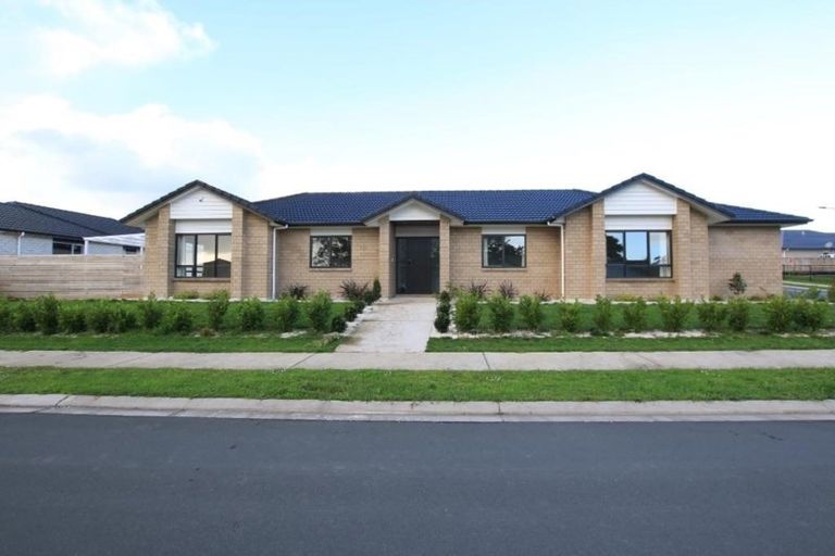 Photo of property in 14 Pohue Avenue, Huapai, Kumeu, 0810