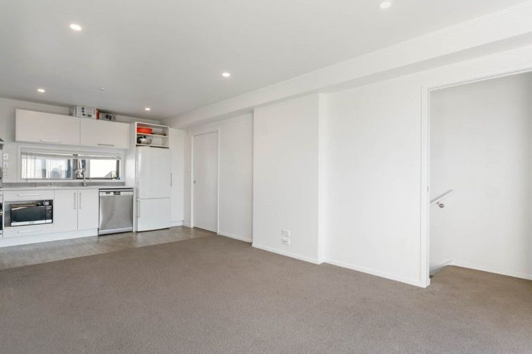 Photo of property in 10/22 Ashley Place, Papamoa Beach, Papamoa, 3118