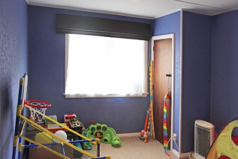 Photo of property in 10 Hillary Crescent, Upper Riccarton, Christchurch, 8041