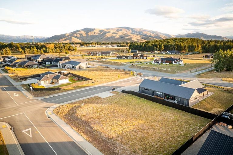 Photo of property in 10 Birch Hill Drive, Twizel, 7901