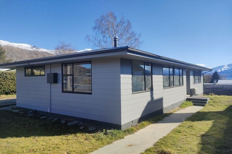 Photo of property in 185 Warren Street, Wanaka, 9305