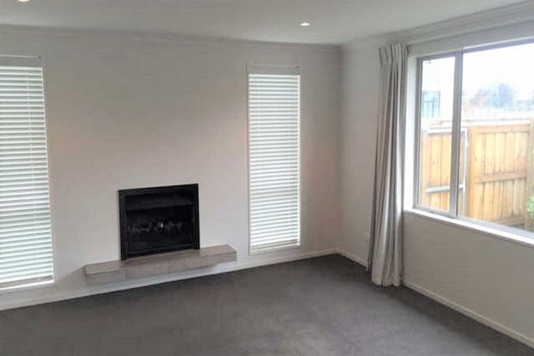 Photo of property in 28 Huntingdon Drive, Rangiora, 7400