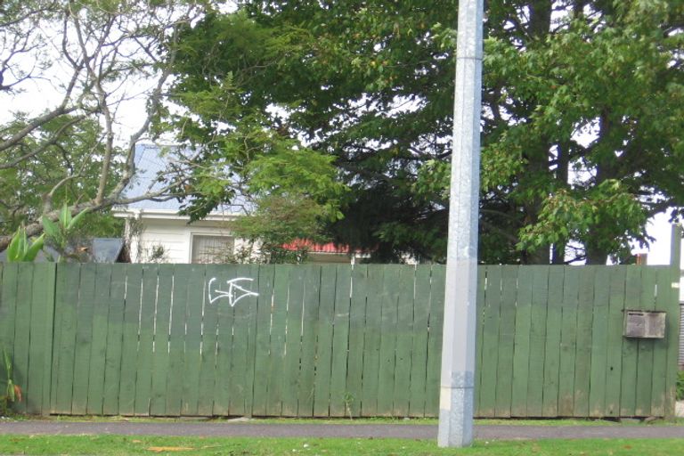 Photo of property in 2/31 Glenview Road, Glen Eden, Auckland, 0602