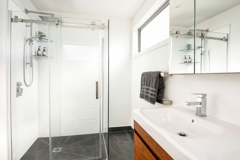 Photo of property in 10 Puketutu Grove, Motueka, 7120