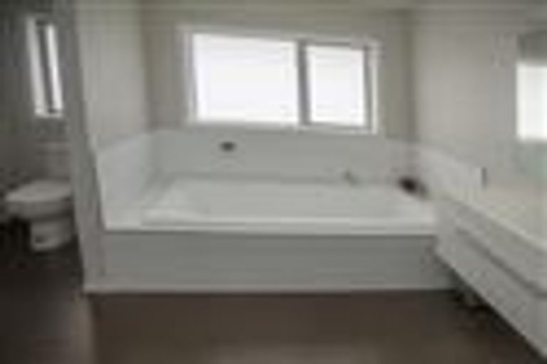 Photo of property in 12 Kaweka Close, Aotea, Porirua, 5024