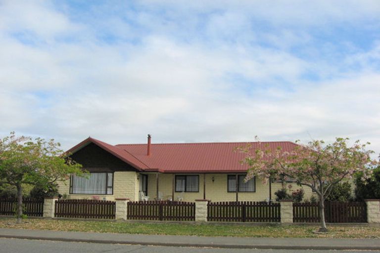 Photo of property in 5 Kingsbury Avenue, Rangiora, 7400