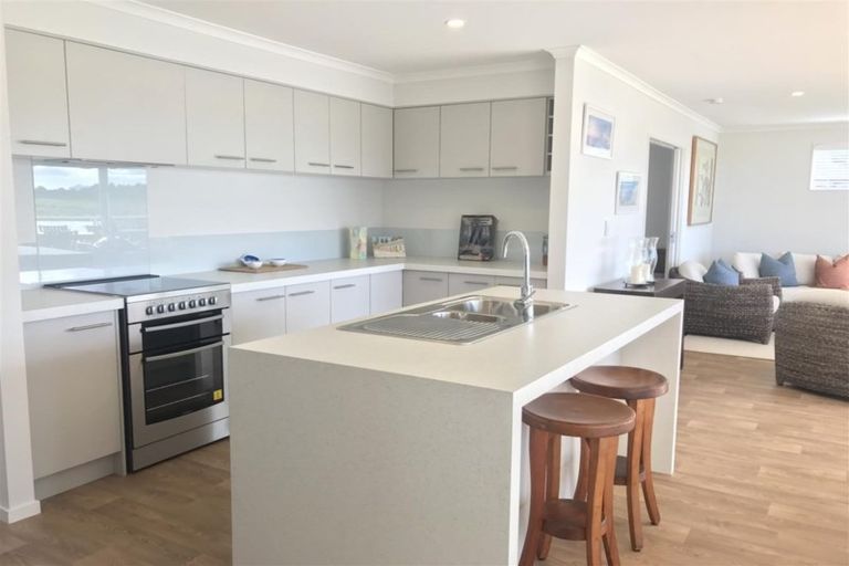 Photo of property in 249 Cove Road, Waipu, 0582