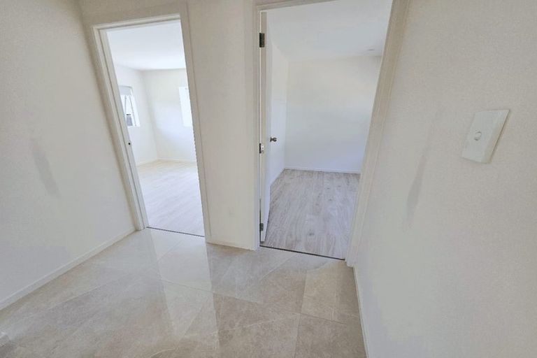 Photo of property in 69a Farquhar Road, Glendene, Auckland, 0602