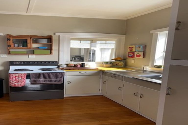 Photo of property in 385 Devonport Road, Tauranga South, Tauranga, 3112