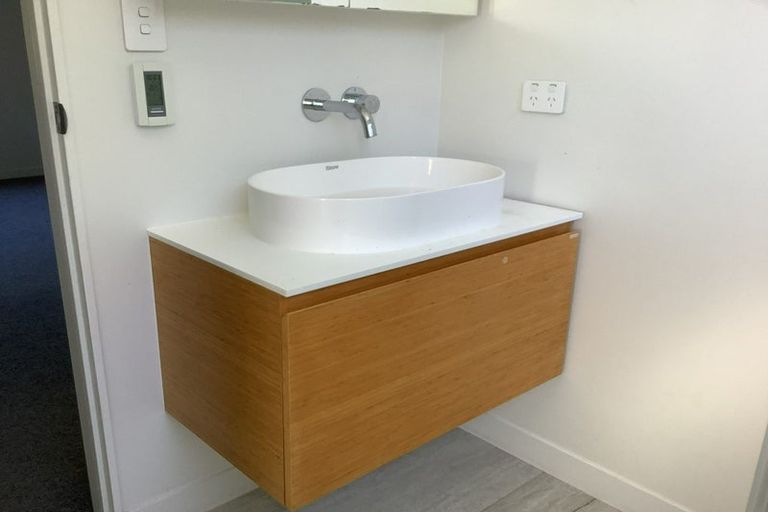 Photo of property in 22c Waipa Street, Birkenhead, Auckland, 0626