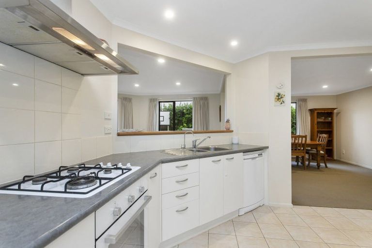 Photo of property in 26a Niccol Avenue, Narrow Neck, Auckland, 0624