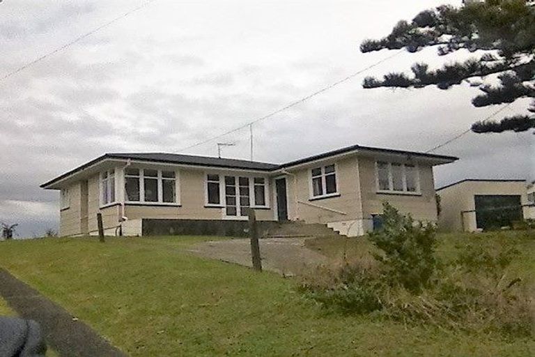 Photo of property in 90 Knights Road, Rothesay Bay, Auckland, 0630