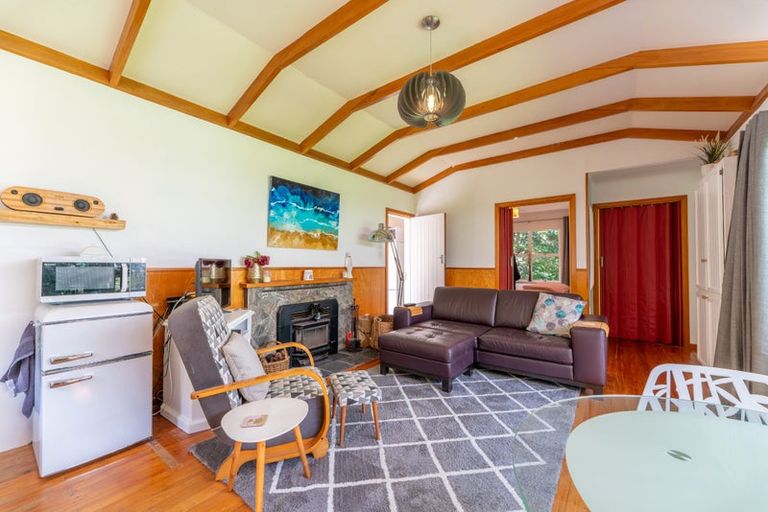 Photo of property in 83 Cosy Dell Road, Herbert, 9495