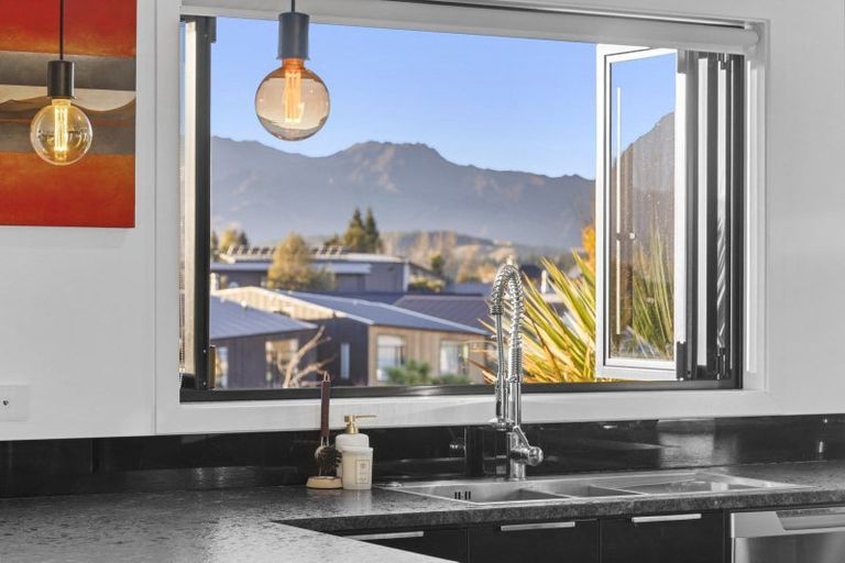 Photo of property in 30 Niger Street, Wanaka, 9305