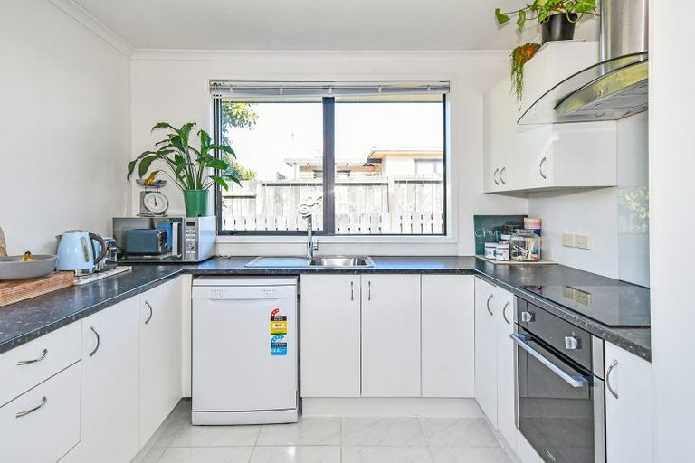 Photo of property in 16b Alexander Street, Papakura, 2110