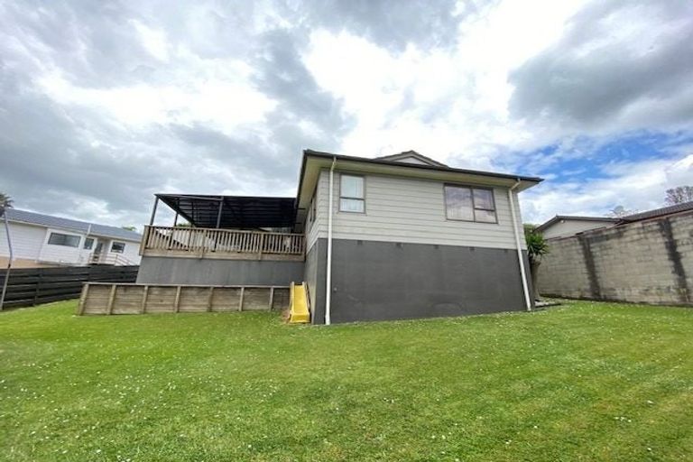 Photo of property in 17 Rotoma Rise, Clover Park, Auckland, 2019