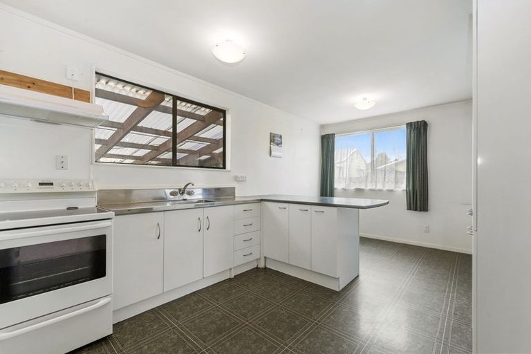 Photo of property in 36b Pohutukawa Drive, Owhata, Rotorua, 3010