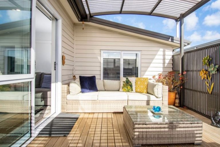 Photo of property in 11 Kamahi Crescent, Papamoa Beach, Papamoa, 3118