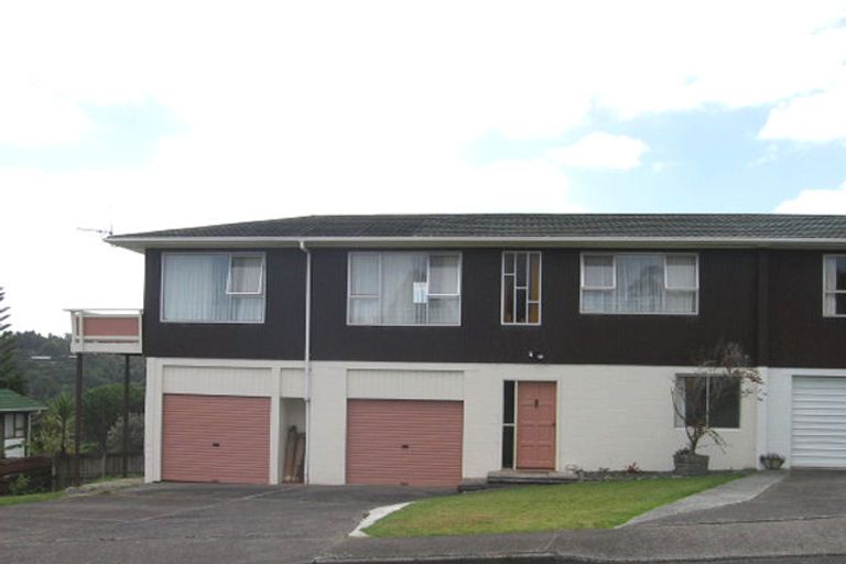 Photo of property in 2/1 Morriggia Place, Bayview, Auckland, 0629