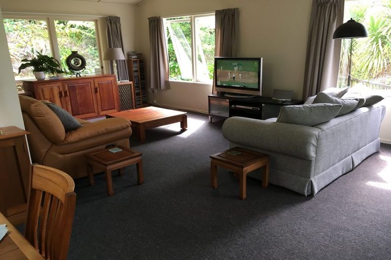 Photo of property in 38 Daffodil Street, Titirangi, Auckland, 0604