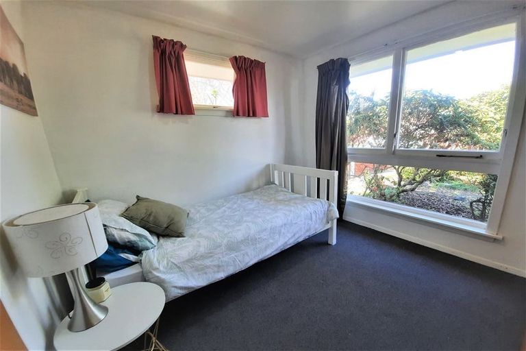 Photo of property in 2/43 Prestons Road, Redwood, Christchurch, 8051