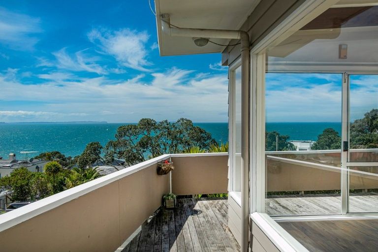 Photo of property in 29 Whitby Crescent, Mairangi Bay, Auckland, 0630