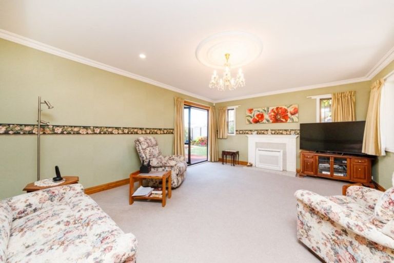 Photo of property in 14 Willowbank Crescent, Feilding, 4702