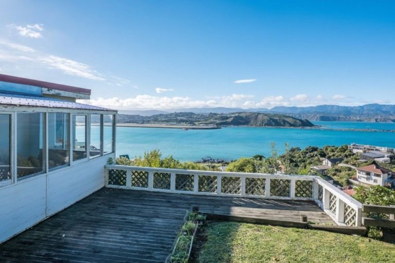 Photo of property in 103 View Road, Houghton Bay, Wellington, 6023