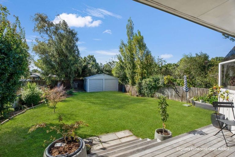 Photo of property in 14 Queens Avenue, Waikuku Beach, 7402