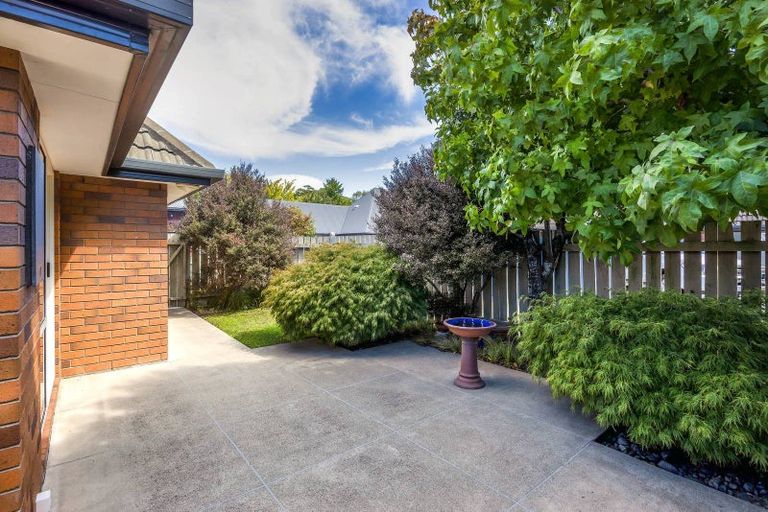 Photo of property in 2/43 Claridges Road, Casebrook, Christchurch, 8051