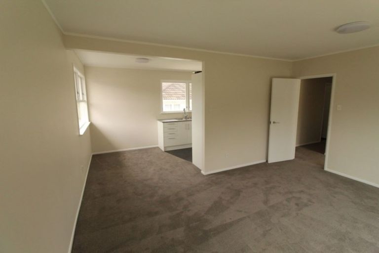 Photo of property in 2/10 Norman Road, Hauraki, Auckland, 0622