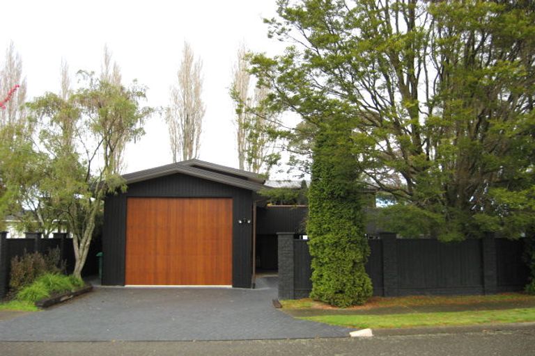 Photo of property in 1 Keitha Place, Kinloch, Taupo, 3377