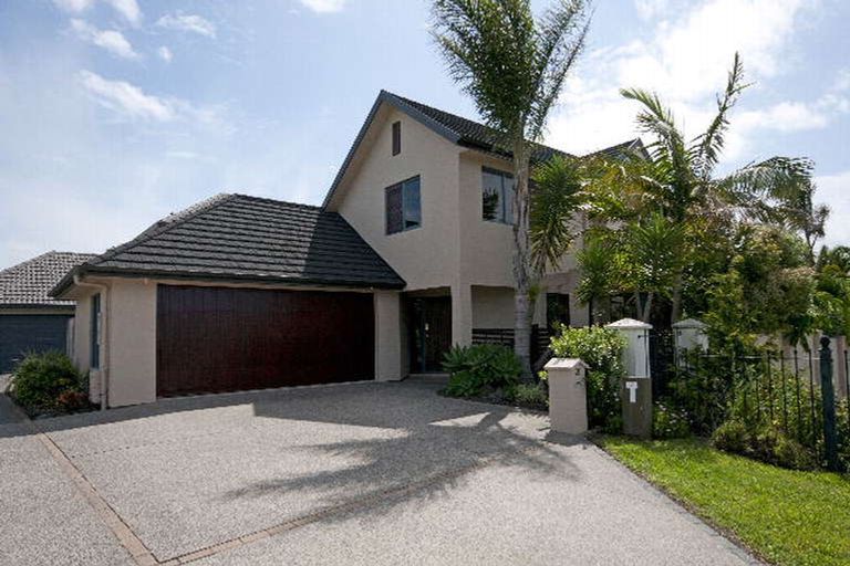 Photo of property in 21 Haven Crest, Somerville, Auckland, 2014