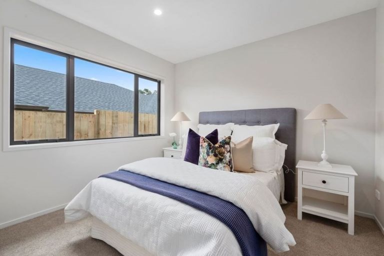 Photo of property in 7 Blatina Drive, Kumeu, 0810