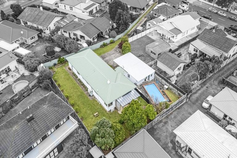 Photo of property in 6a David Street, Westown, New Plymouth, 4310