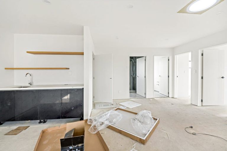 Photo of property in 43 Evergreen Parade, Rosehill, Papakura, 2113