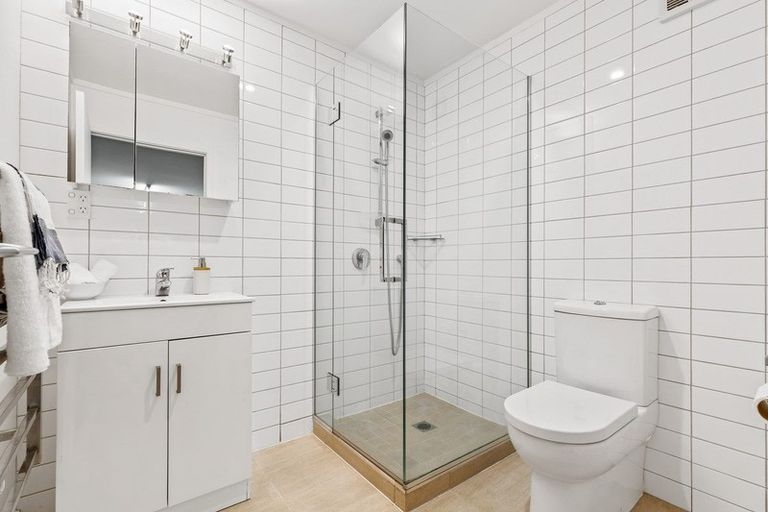 Photo of property in 17 Javelin Close, Gulf Harbour, Whangaparaoa, 0930