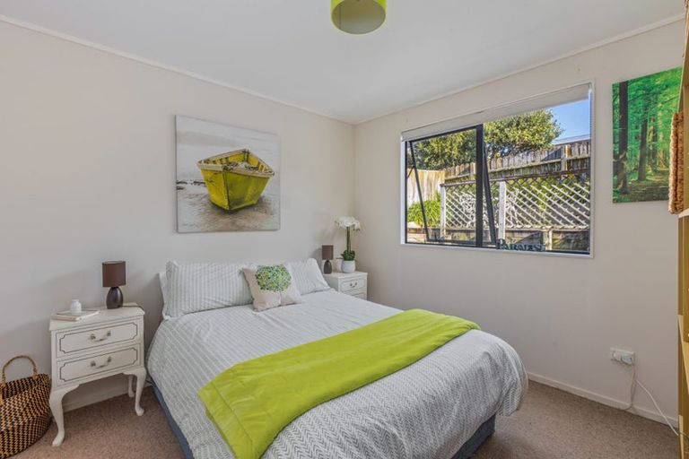 Photo of property in 9 Awatere Place, Snells Beach, 0920