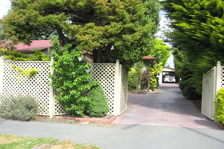 Photo of property in 20 Saunders Place, Redwood, Christchurch, 8051