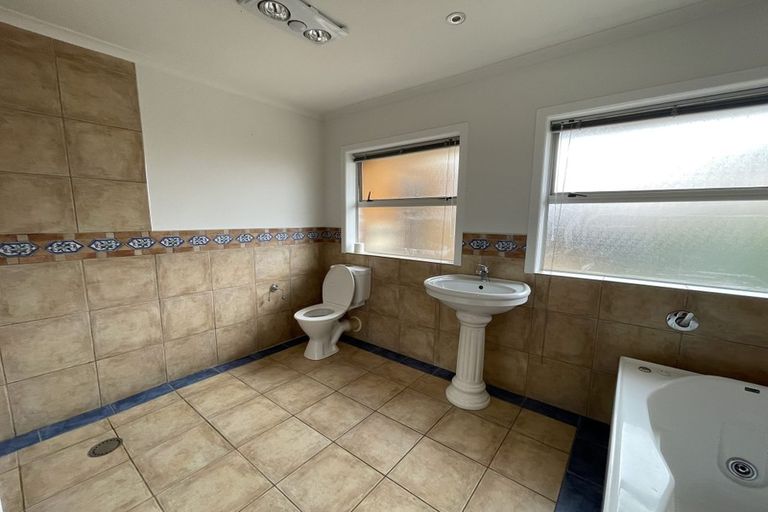 Photo of property in 13 Omana Road, Papatoetoe, Auckland, 2025