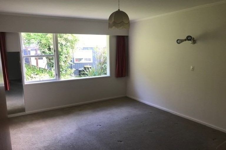 Photo of property in 23 Oriel Avenue, Tawa, Wellington, 5028