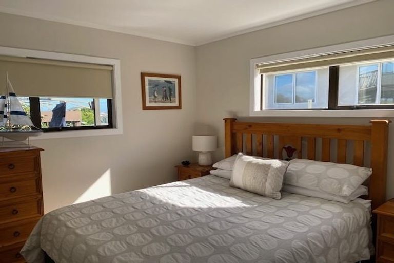 Photo of property in 8 Roore Street, Foxton Beach, Foxton, 4815